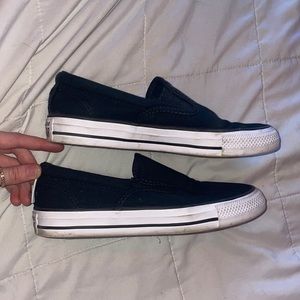 Womens size 8 converse black slip on shoes like new
